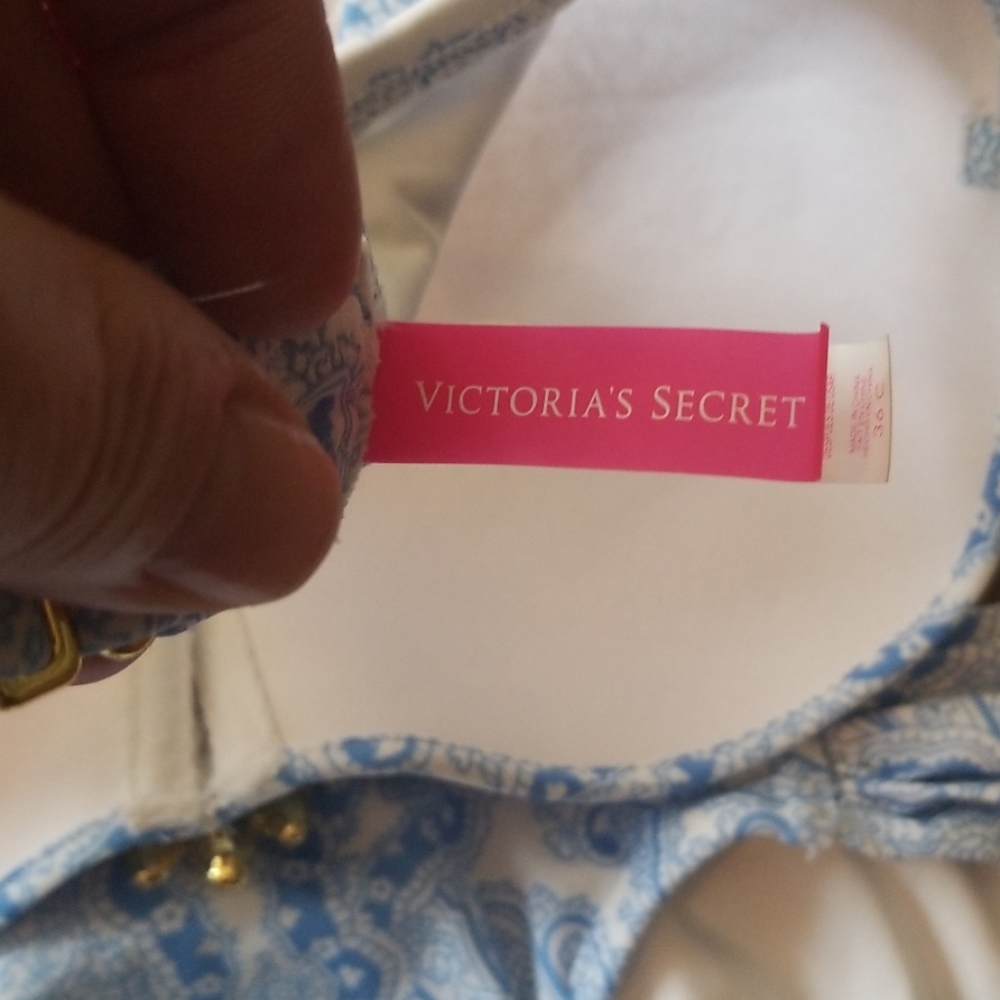 VS Swimsuit - Picture 4 of 4